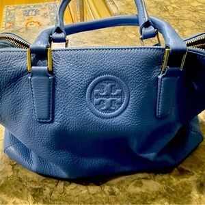 Tory Burch blue purse. Only used handful of times, in like new condition.